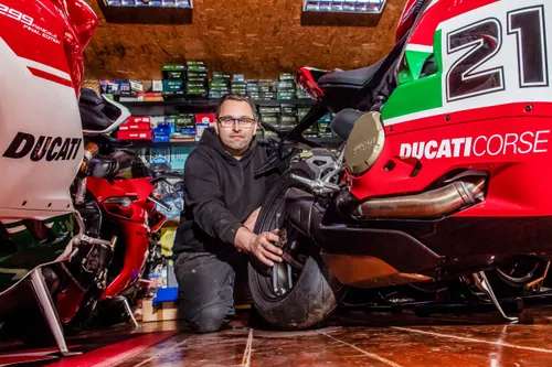 Zdeněk, automechanik